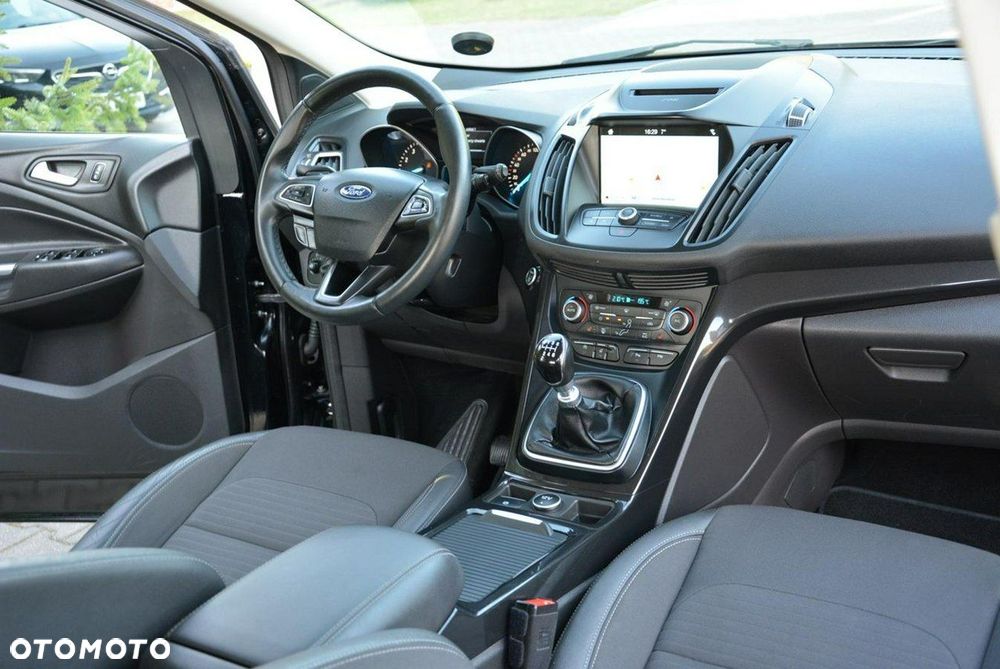 Ford Kuga 1.5 EcoBoost 2x4 Titanium - 21