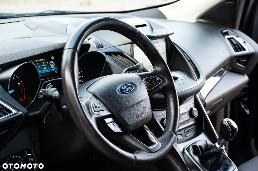 Ford Kuga 1.5 EcoBoost TITANIUM - 17