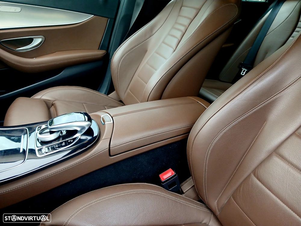 Mercedes-Benz E 300 Bluetec Hybrid Avantgarde - 19