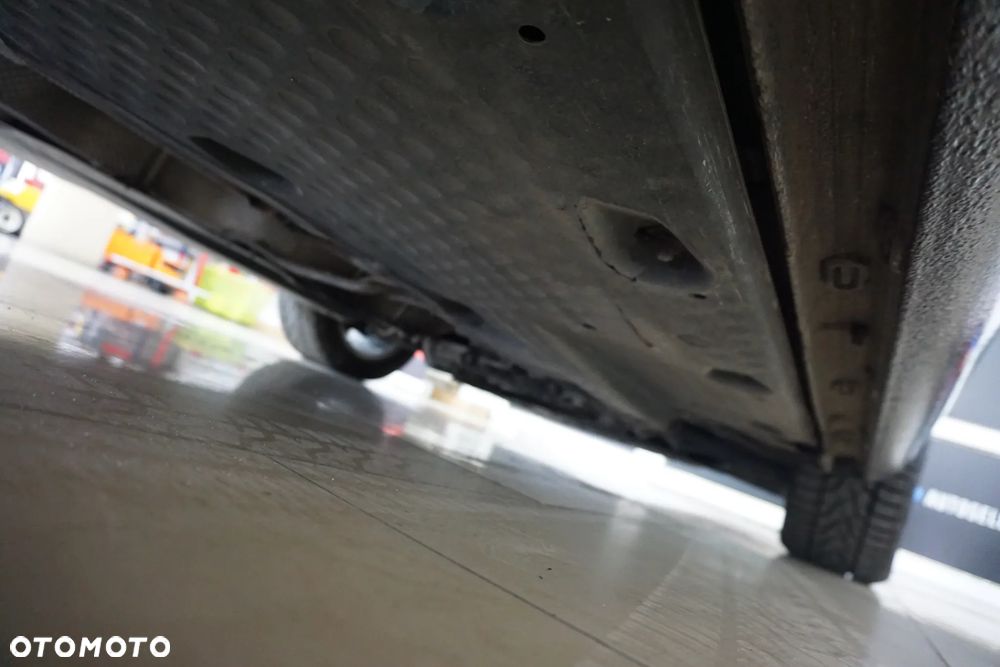 Volkswagen Golf 2.0 TDI Highline - 13