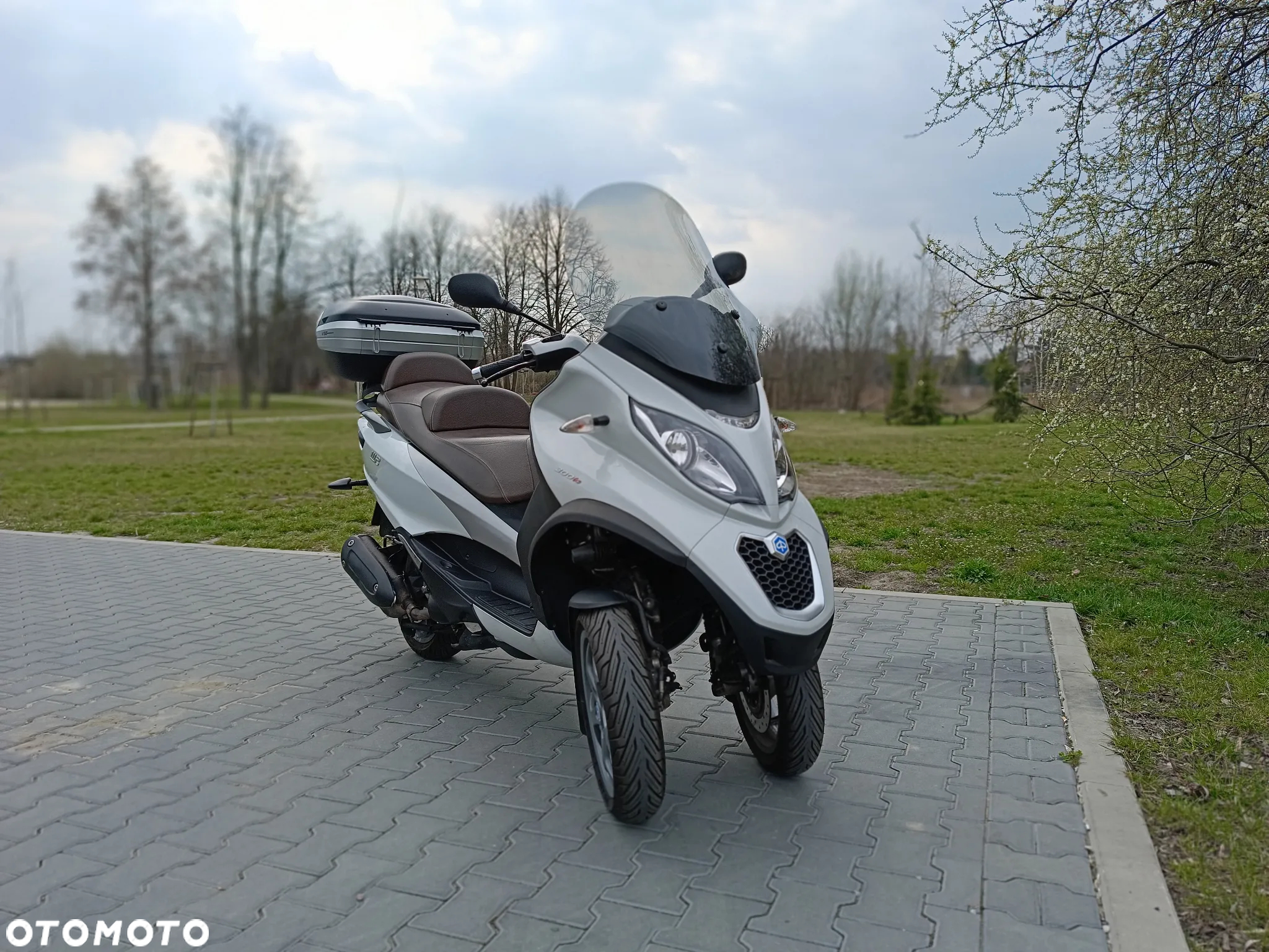 Piaggio MP-3 - 3