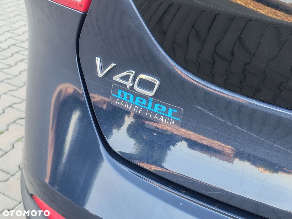 Volvo V40 Cross Country - 28