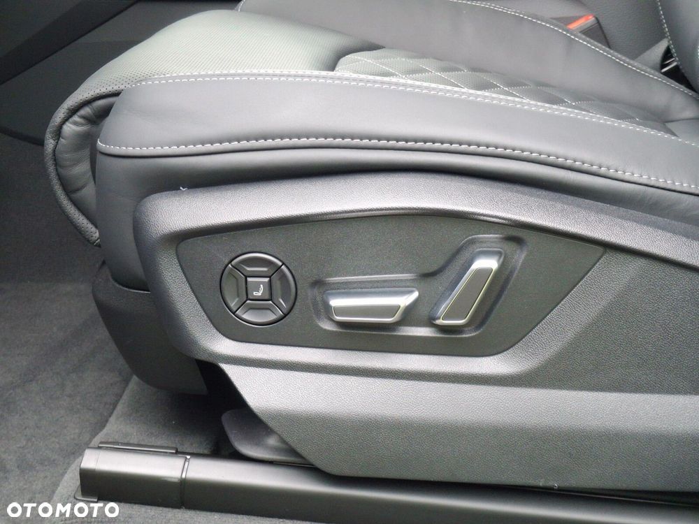 Audi Q8 - 31