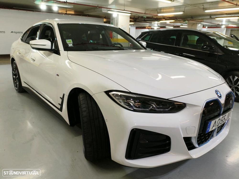 BMW i4 eDrive40 Desportiva M - 6