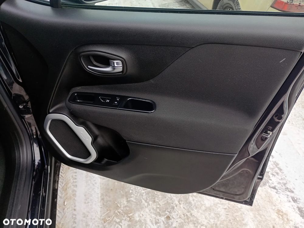 Jeep Renegade 1.4 MultiAir Longitude - 29