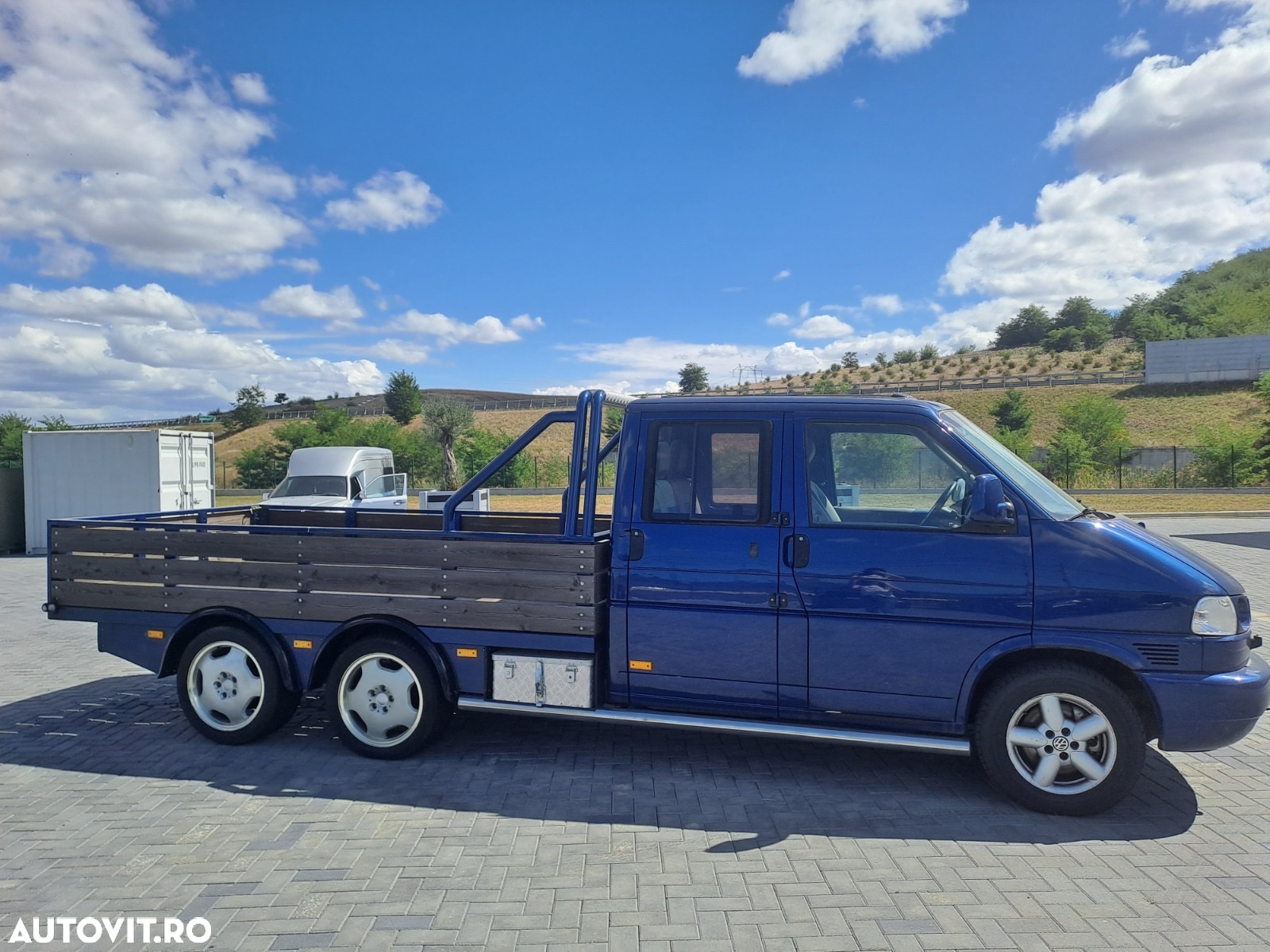 Volkswagen Transporter - 2