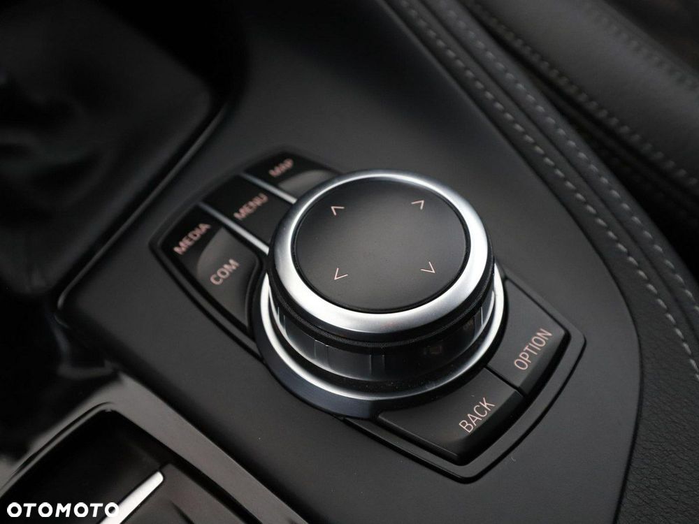 BMW X1 sDrive20d xLine - 30