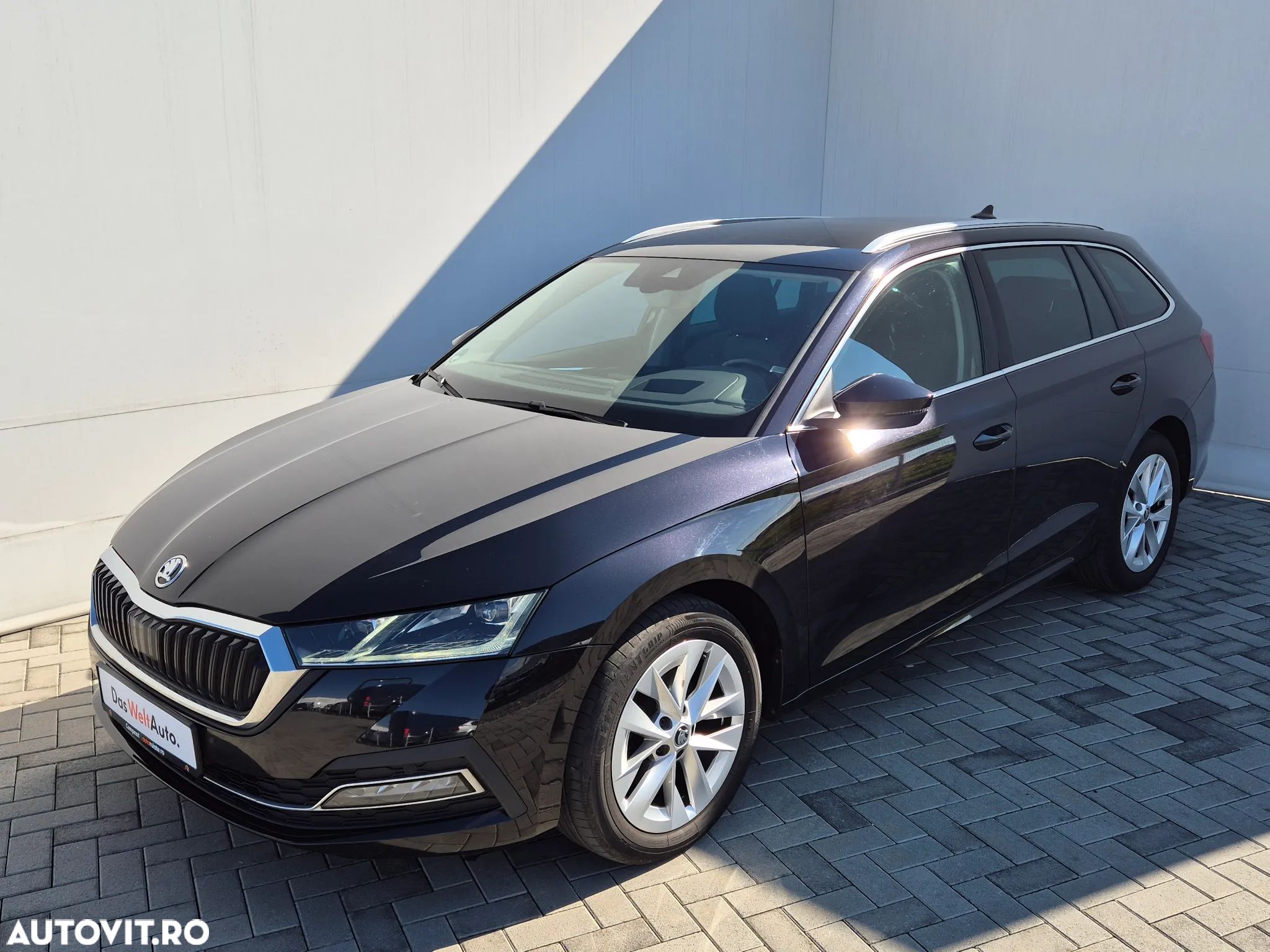 Skoda Octavia 2.0 TDI DSG Style - 1