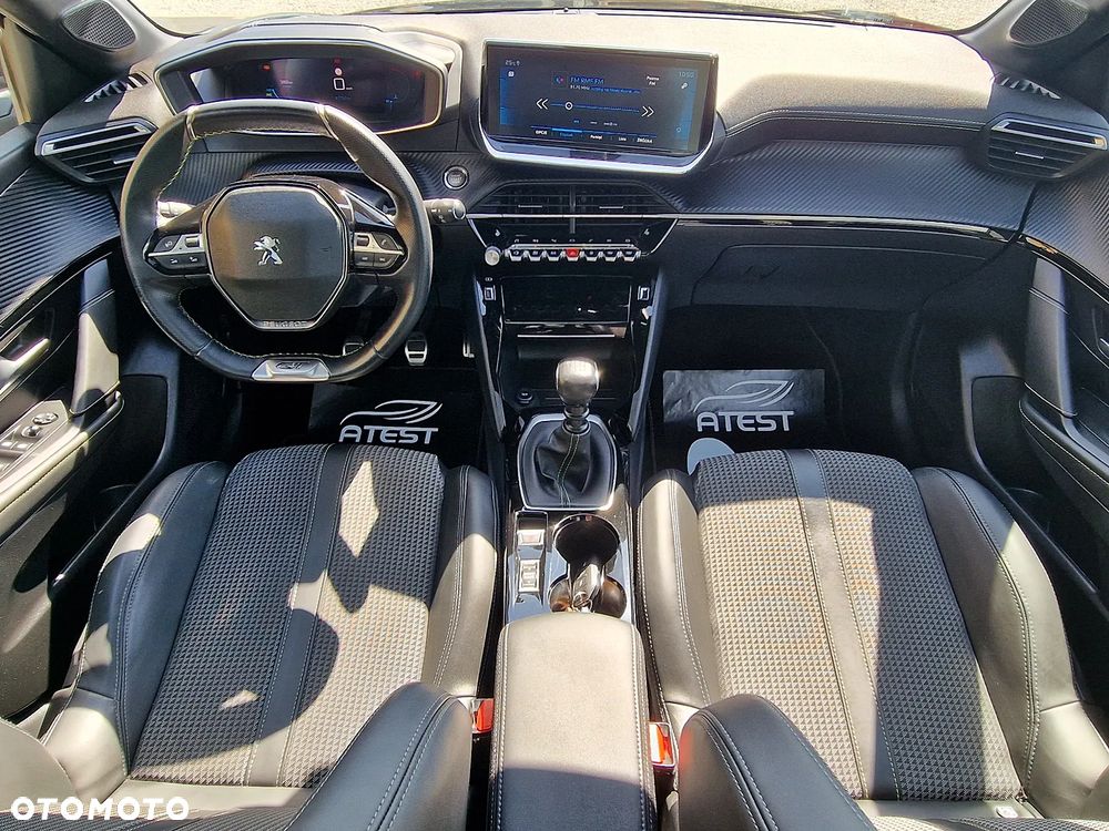 Peugeot 208 1.2 PureTech GT Line S&S - 9