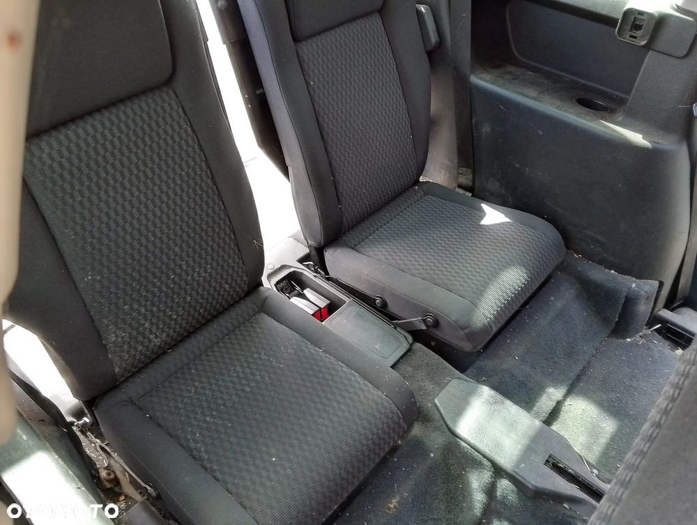 Opel Zafira A FL OPC SPORT (03-05r.) 2.2 CDTI 125KM. Silnik Y22DTR Skrzynia 722.616 (722 616) (722616) lakier 359.Cały na części. GWARANCJA !!!  Przód Tył Zestaw Komplet Drzwi Klapa Zderzak Błotnik Maska Grill Atrapa Szyba Pas Lampa Lusterko Boczki Fotel Kanapa Kokpit Deska Rozdzielcza Przełącznik Włącznik Sterownik Przewody Wiązka Instalacja Moduł Komputer Czujnik Listwa Pompa Alternator Wtryski Głowica Rozrusznik Kompresor Sprzęgło Dwumas Silnik Skrzynia ABS Klimatyzacji Paliwa Wspomagania Kolektor Turbina Przepustnica Zawór Chłodnica Koło Hak Belka Sanki Zawieszenie Mcpherson Półoś Amortyzator Wydech Tłumik Zacisk Most - 9