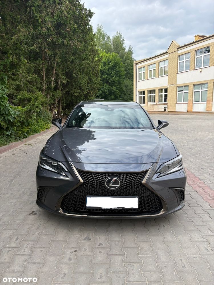 Lexus ES 300h F Sport Edition - 2