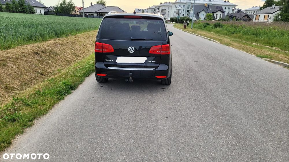 Volkswagen Touran 2.0 TDI DPF STYLE - 5