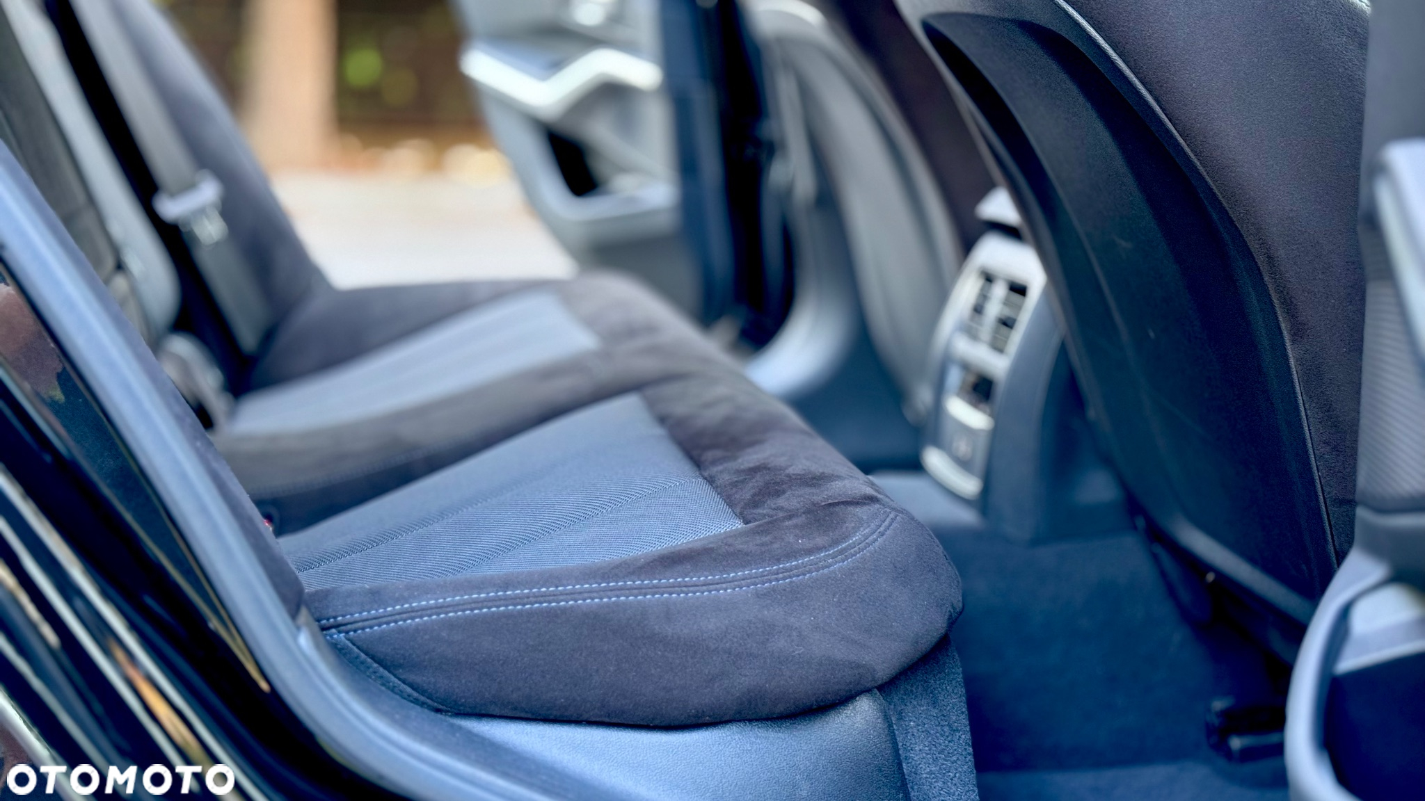 BMW Seria 3 330i xDrive M Sport - 9
