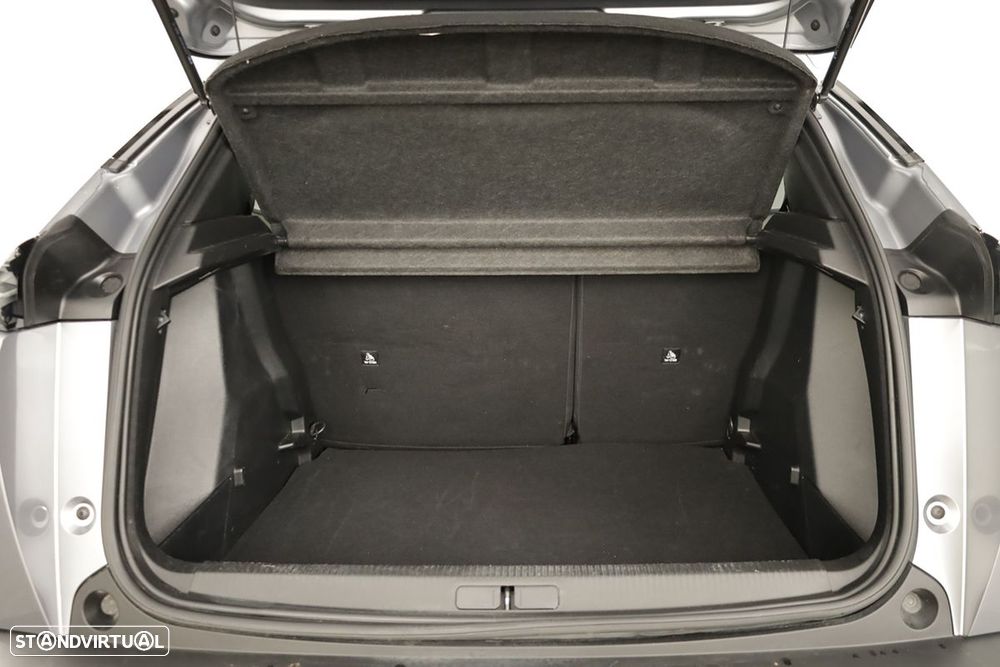 Peugeot 2008 1.2 PureTech Allure - 23