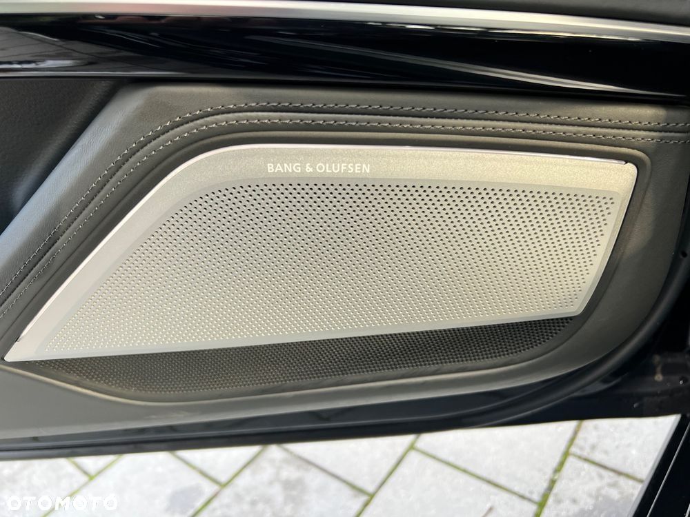 Audi A8 - 30