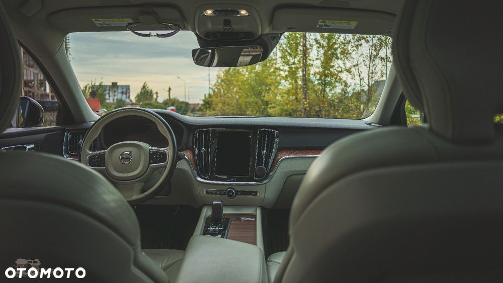 Volvo S60 B5 B AWD Plus Dark - 13