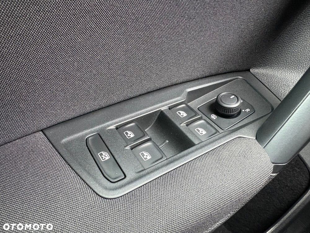 Volkswagen Tiguan - 19