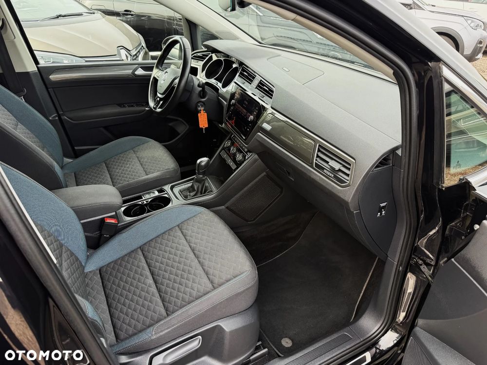 Volkswagen Touran 1.6 TDI SCR DSG IQ.DRIVE - 14
