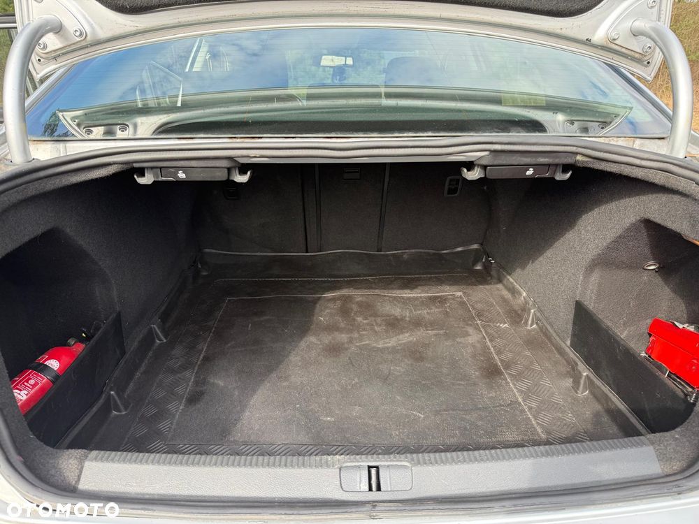 Volkswagen Passat 1.4 TSI DSG BlueMotion Technology Highline - 16