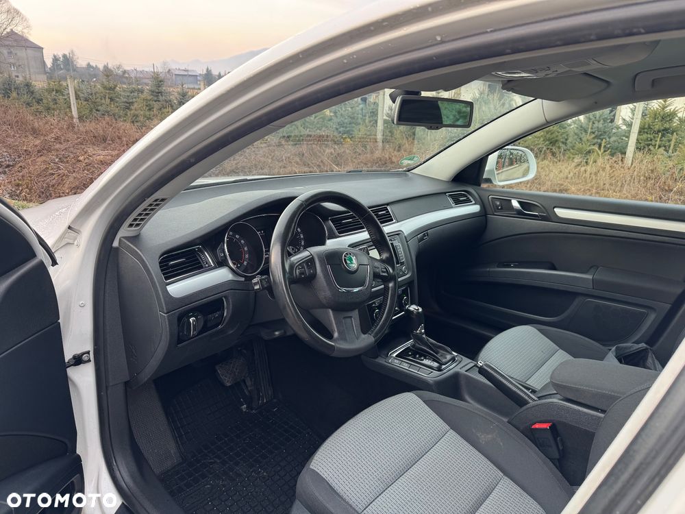 Skoda Superb 2.0 TDI 4x4 DSG Ambition - 11