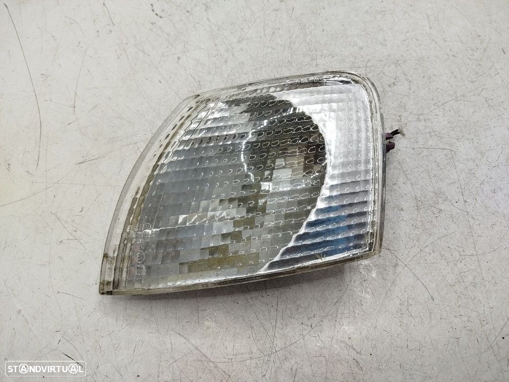 Farolim De Pisca Frente Esq Volkswagen Passat (3B2) - 2