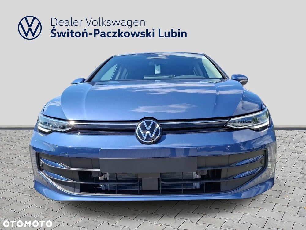 Volkswagen Golf - 8