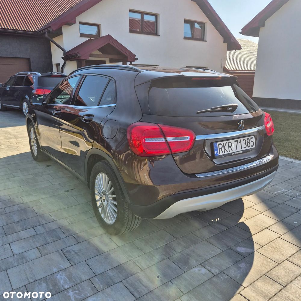 Mercedes-Benz GLA - 3