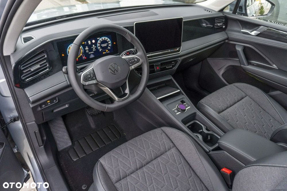 Volkswagen Tiguan - 10