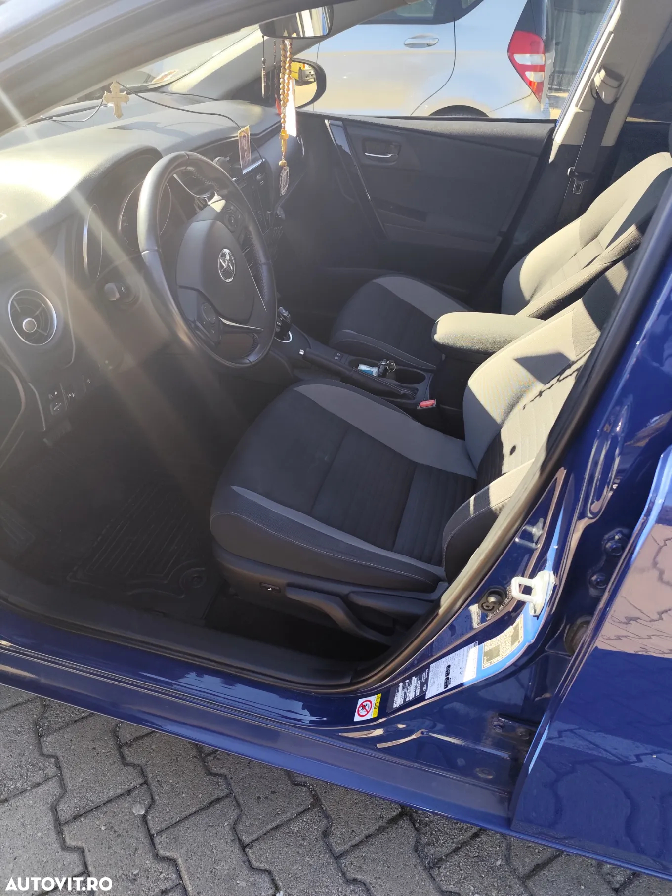 Toyota Auris 1.8 L VVT-i Hybrid Luna - 6