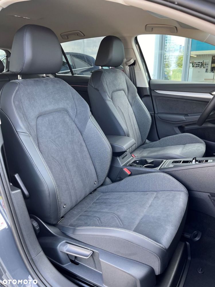 Volkswagen Golf - 6