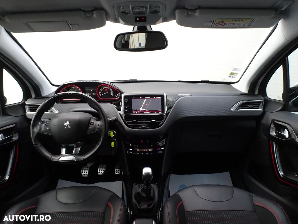 Peugeot 2008 1.2 L PureTech STT GT Line - 2