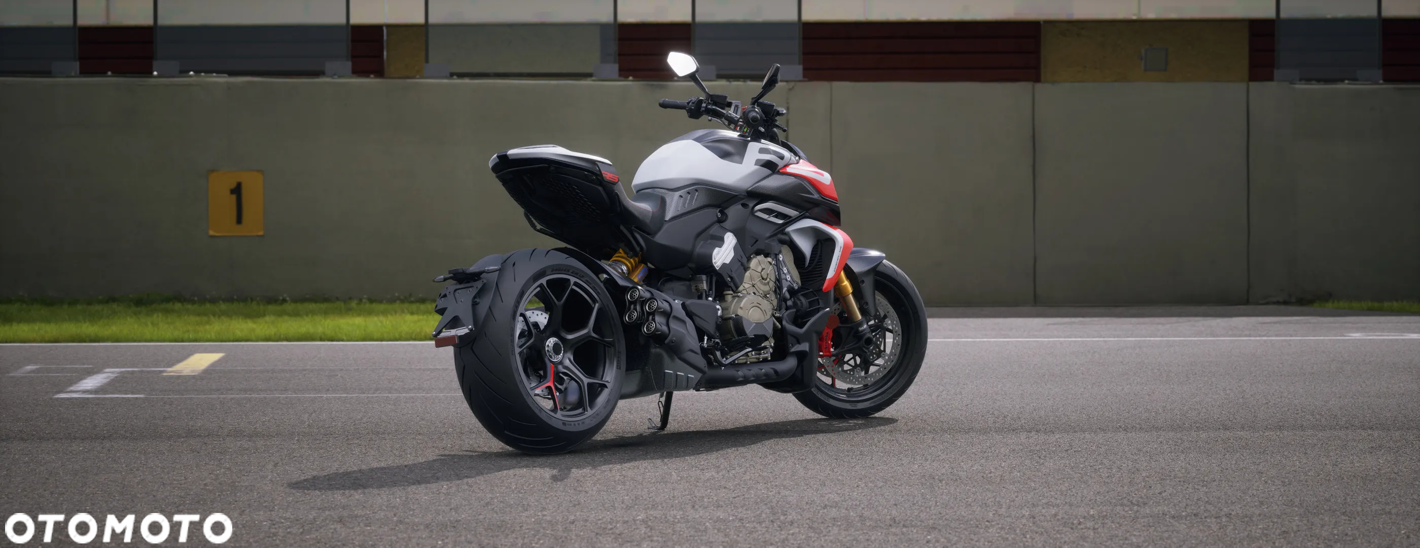 Ducati Diavel - 4