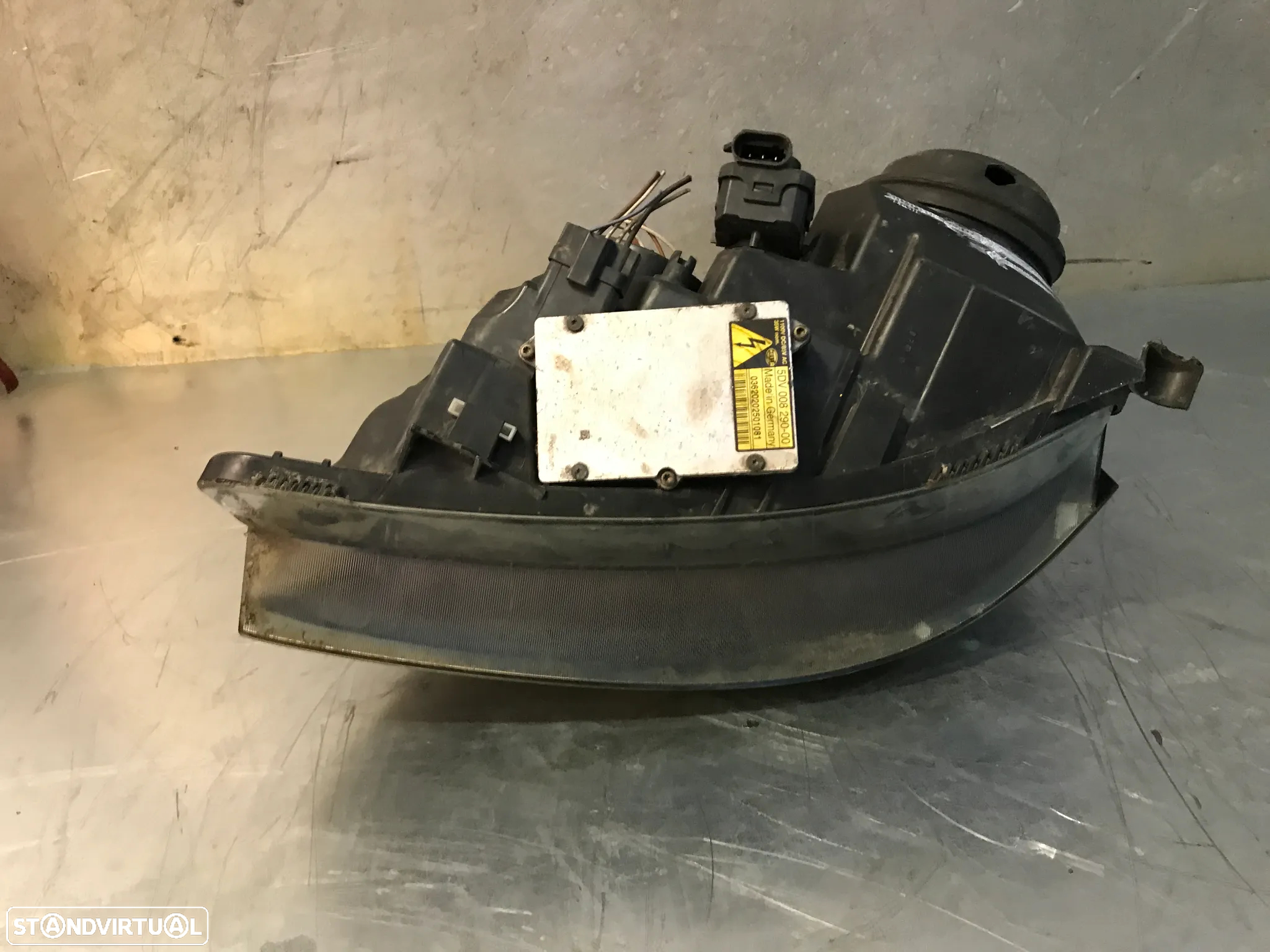 ÓTICA / FAROL XENON RENAULT CLIO II - DIREITO (APOIOS PARTIDOS) - 6