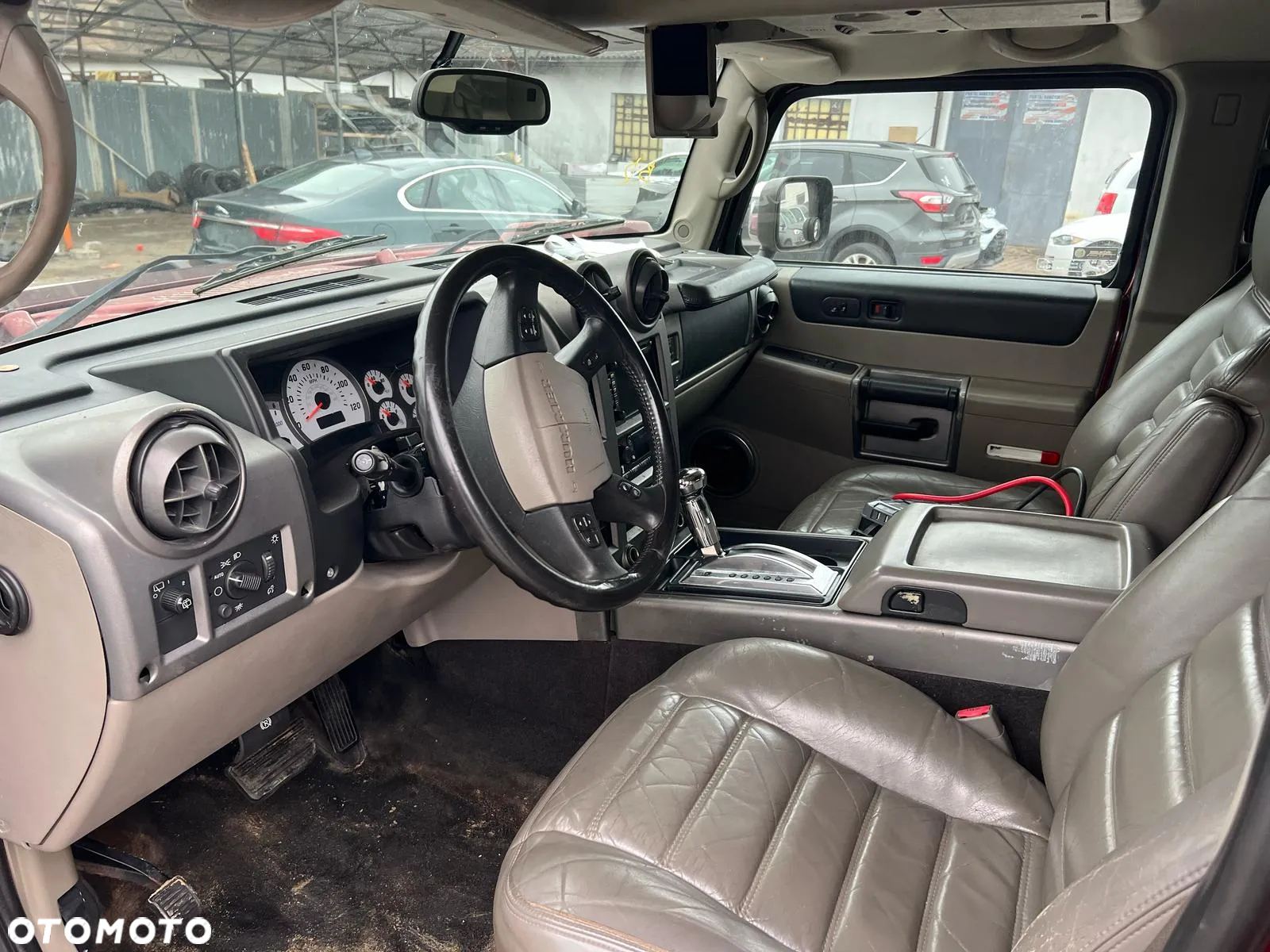 Hummer H2 6.0 V8 - 12