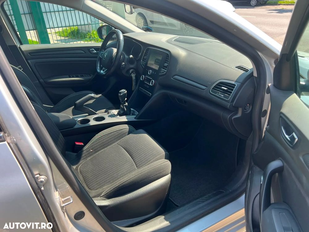 Renault Megane 1.5 dCi Expression - 10