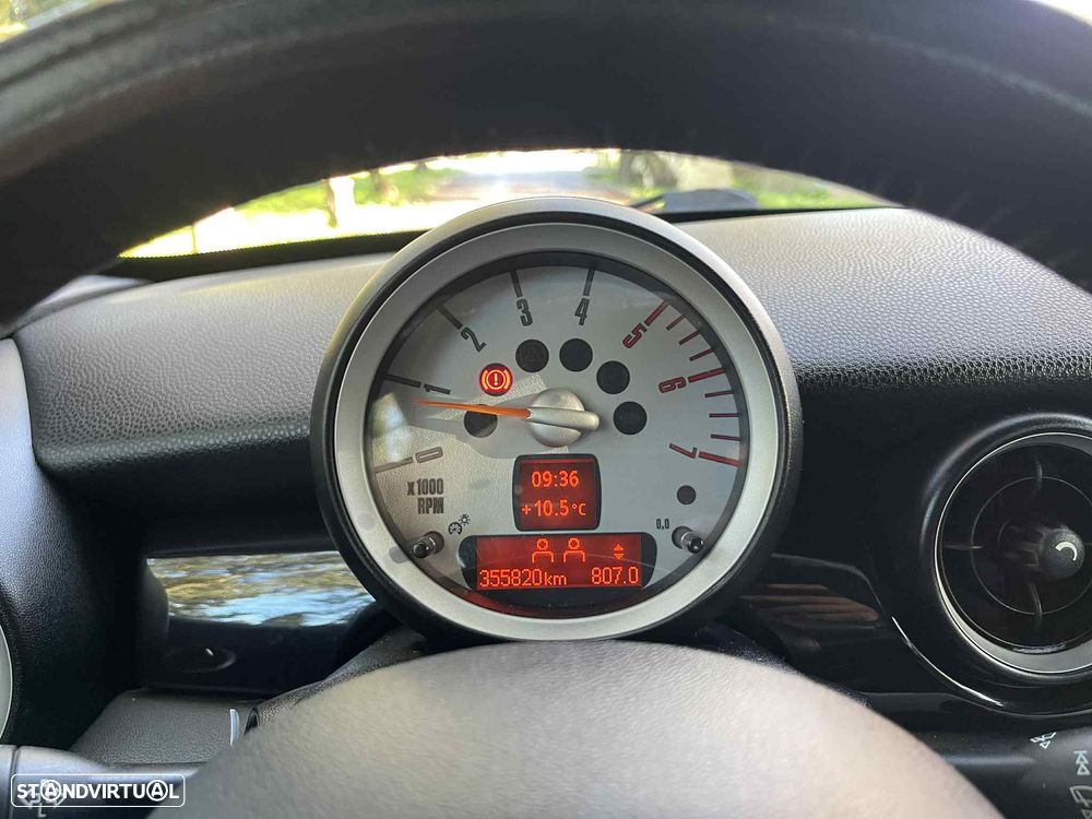 MINI 3 Portas Cooper D - 19