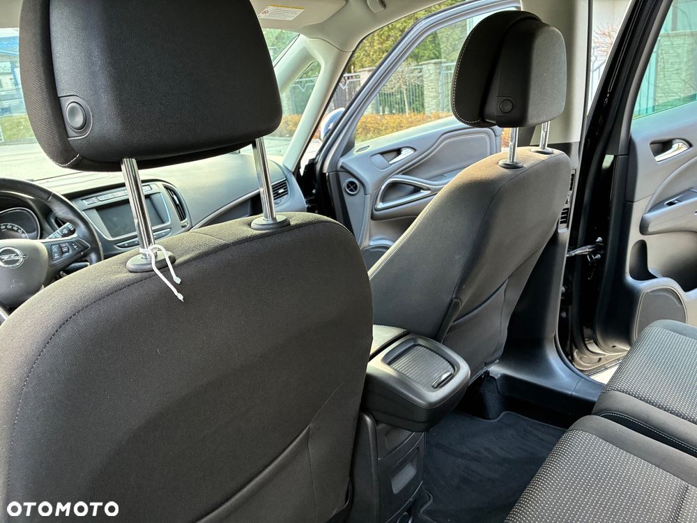 Opel Zafira - 16