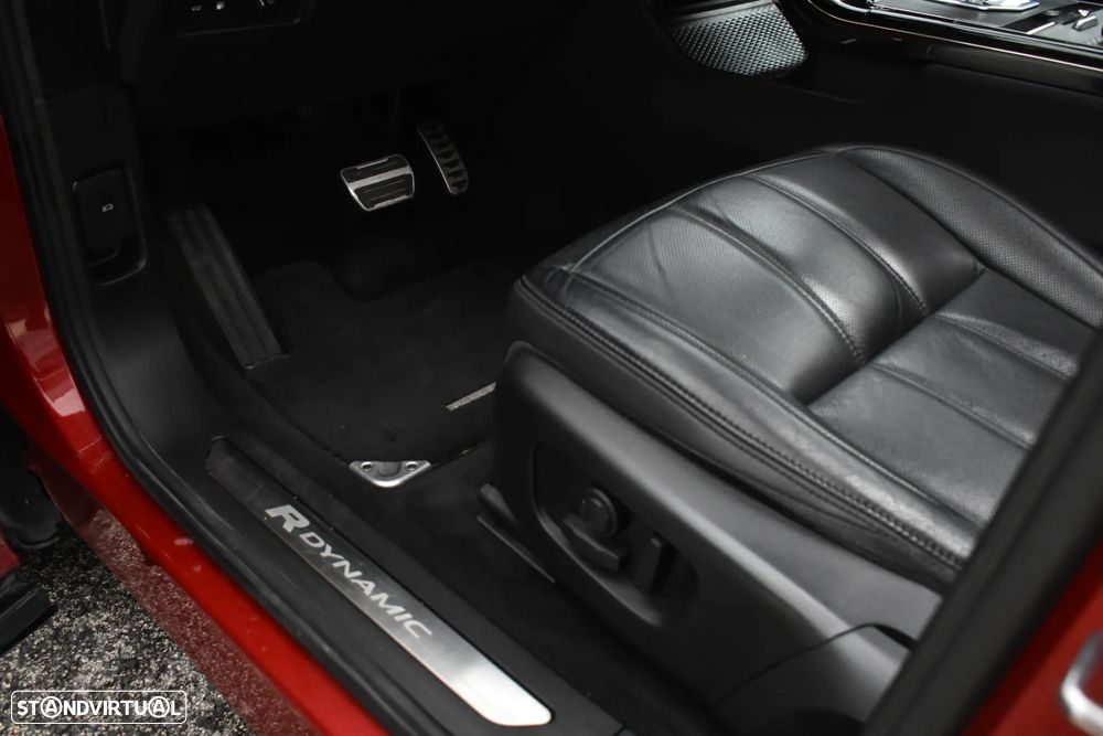 Land Rover Range Rover Evoque 1.5 P300e AWD R-Dynamic SE Auto - 29