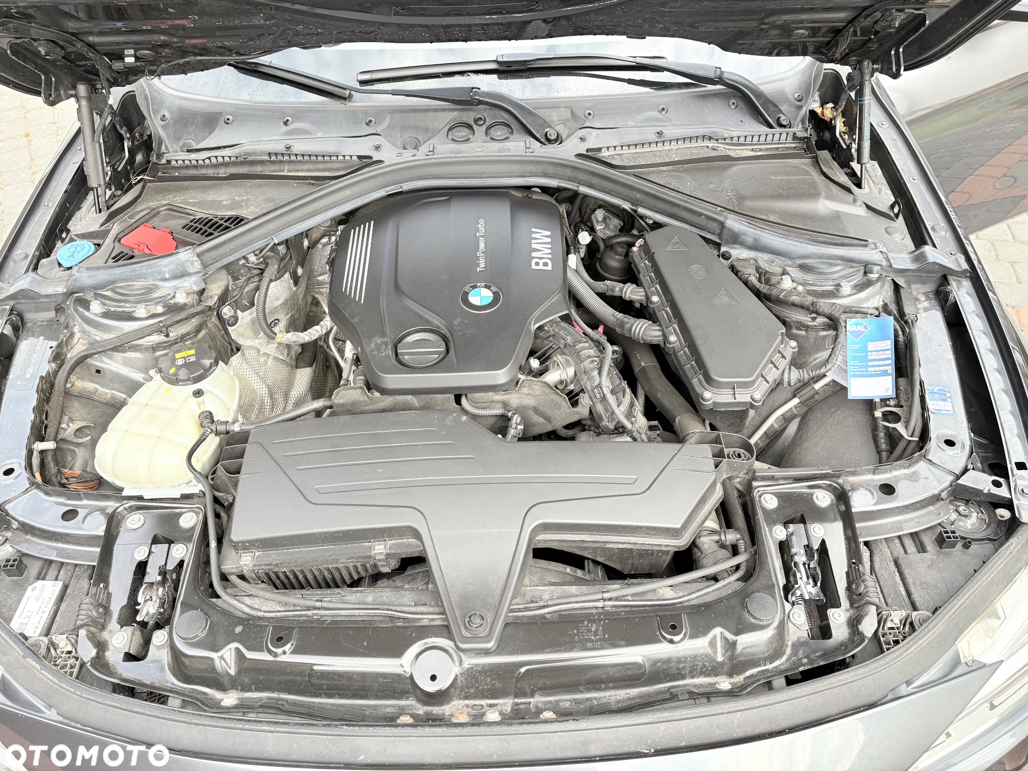 BMW Seria 3 318d Touring - 33