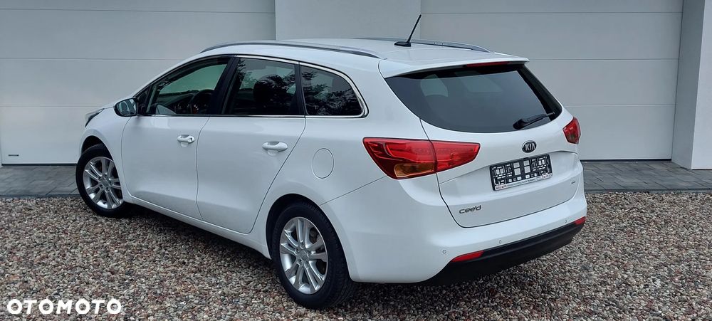 Kia Ceed 1.4 CVVT ISG Spirit - 10