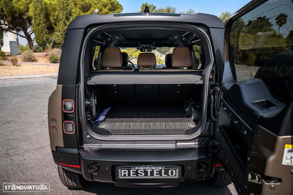 Land Rover Defender 2.0 P300e 110 AWD X-Dynamic HSE - 25