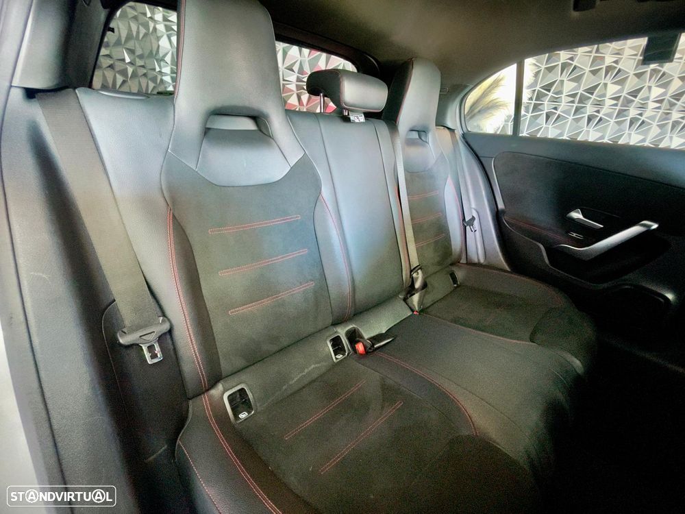 Mercedes-Benz A 250 e AMG Line - 27