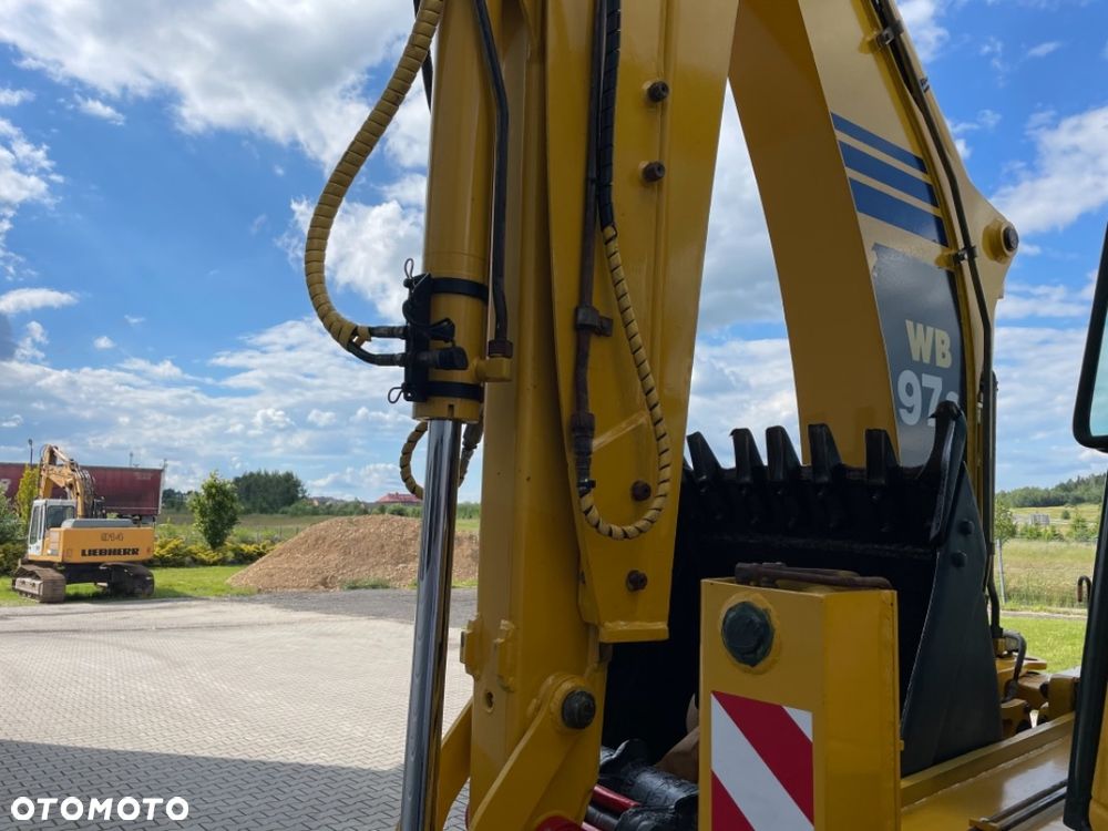 Komatsu WB97s - 24