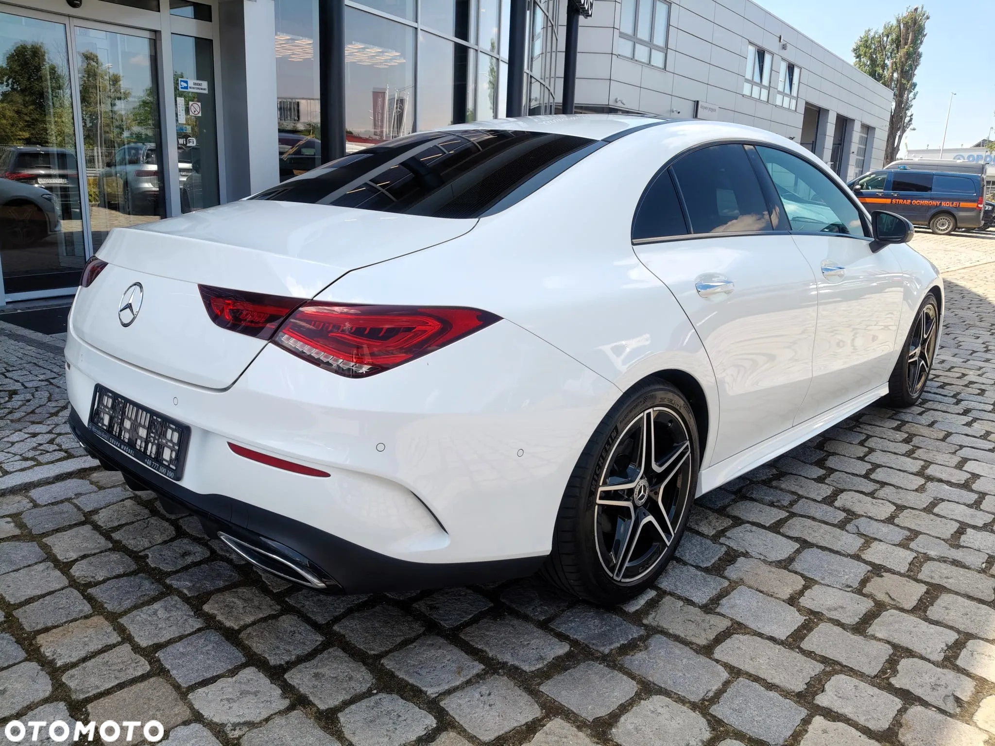 Mercedes-Benz CLA 180 AMG Line 7G-DCT - 4