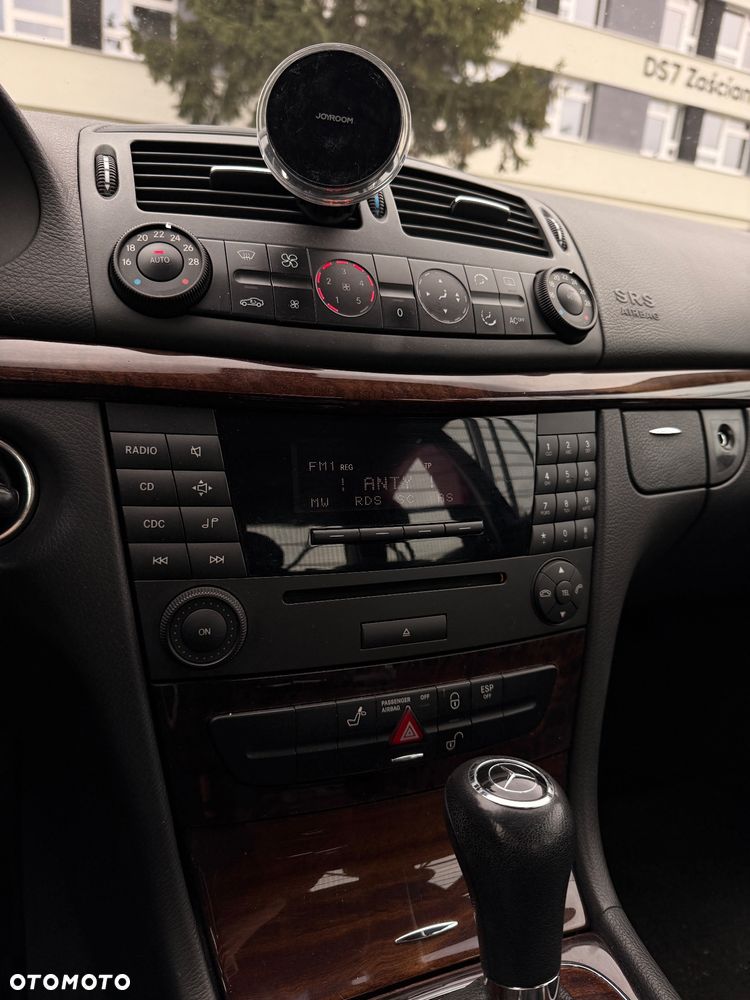 Mercedes-Benz Klasa E - 9