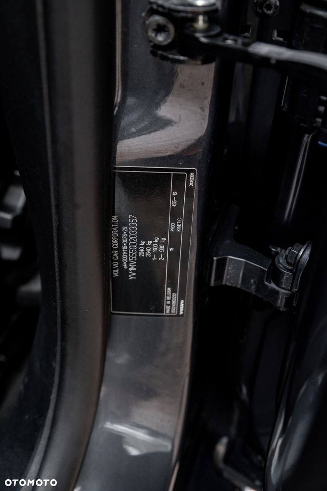 Volvo V40 D4 Geartronic R Design - 28