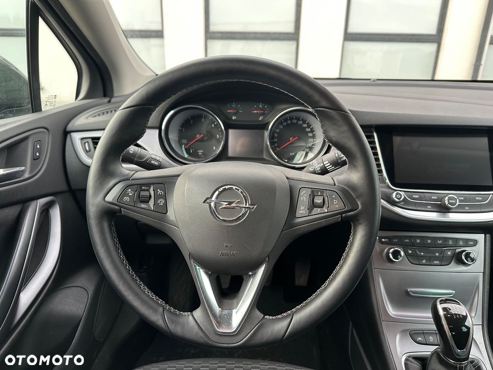 Opel Astra 1.6 BiTrb D (CDTI) Start/Stop Innovation - 32