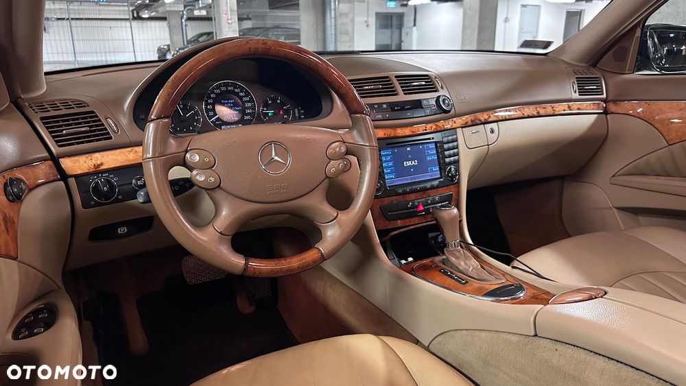Mercedes-Benz Klasa E 320 CDI 7G-TRONIC Elegance - 17