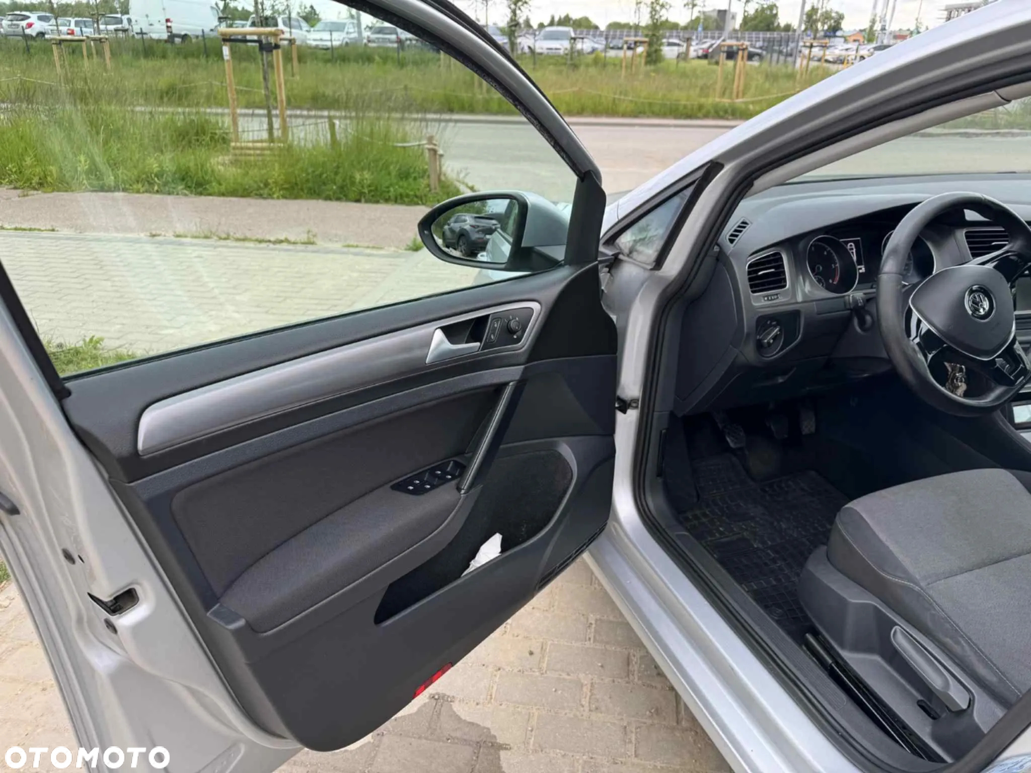 Volkswagen Golf - 14