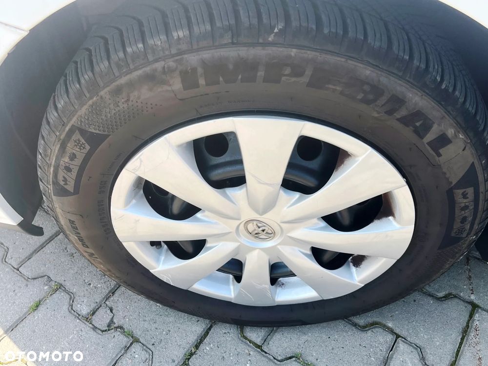 Toyota Auris 1.4 D-4D Terra - 17